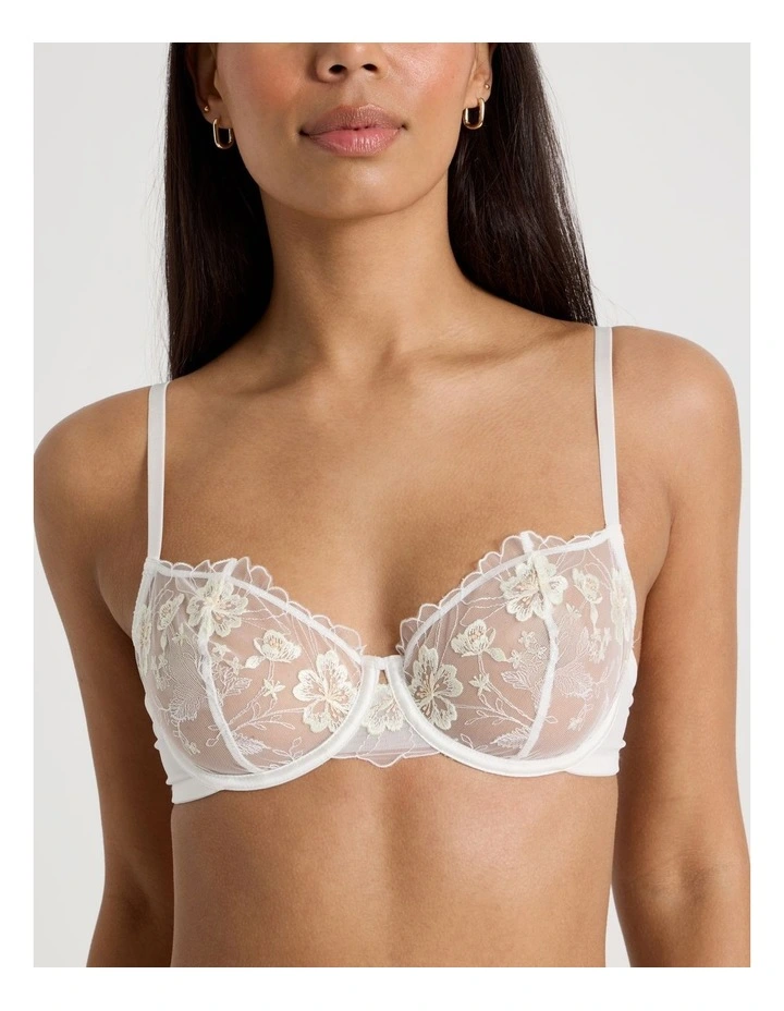 Embroidery Dainty Underwire Balconette Bra in Cream image 4