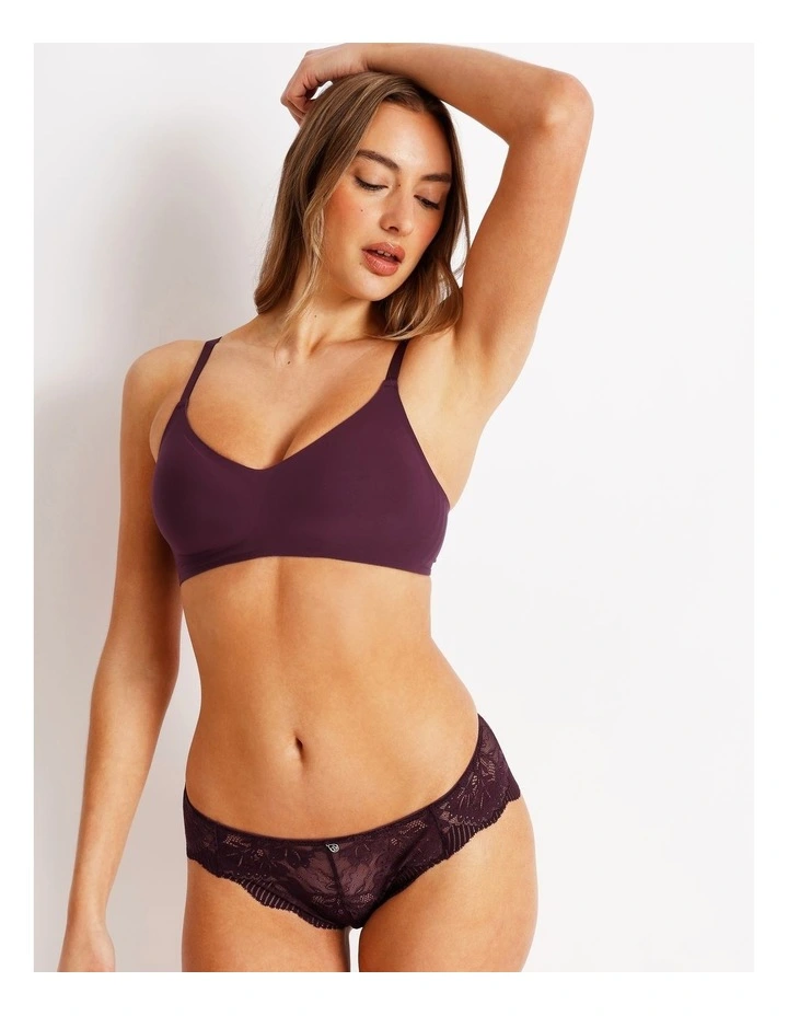 Pure Comfort Bonded Wirefree Bra in Plum image 4