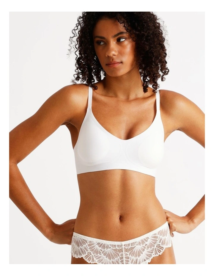 Pure Comfort Bonded Wirefree Bra in Black image 2