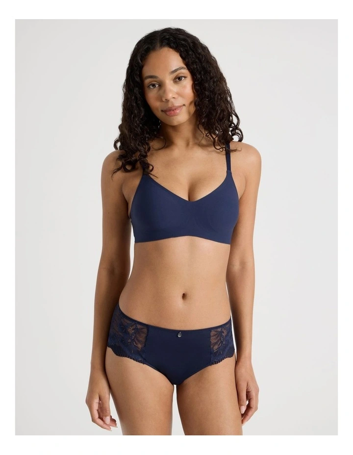 Pure Comfort Bonded Wirefree Bra in Navy image 3