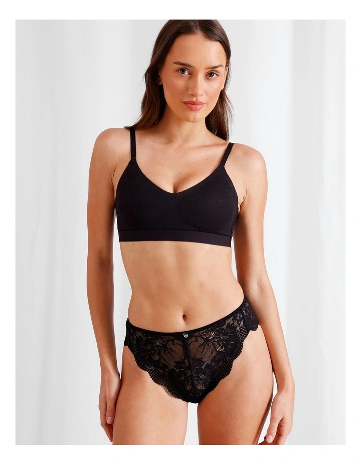 Pure Comfort Luxe Bonded Lace Bra in Black image 1