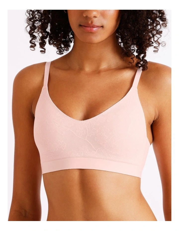 Pure Comfort Luxe Bonded Lace Bra in Pink image 2