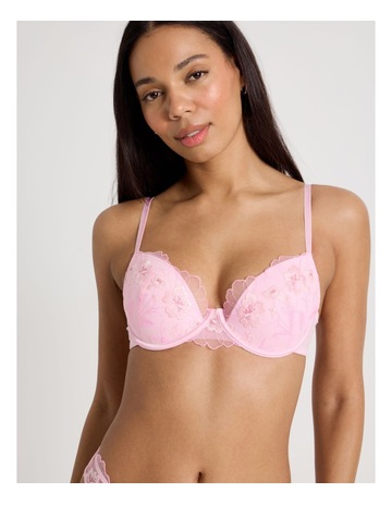 Pink colour