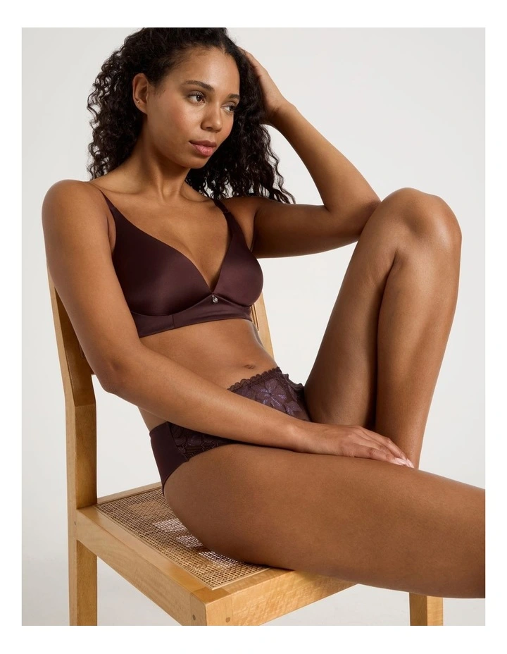 Pure Comfort Wirefree Contour in Dark Purple image 1