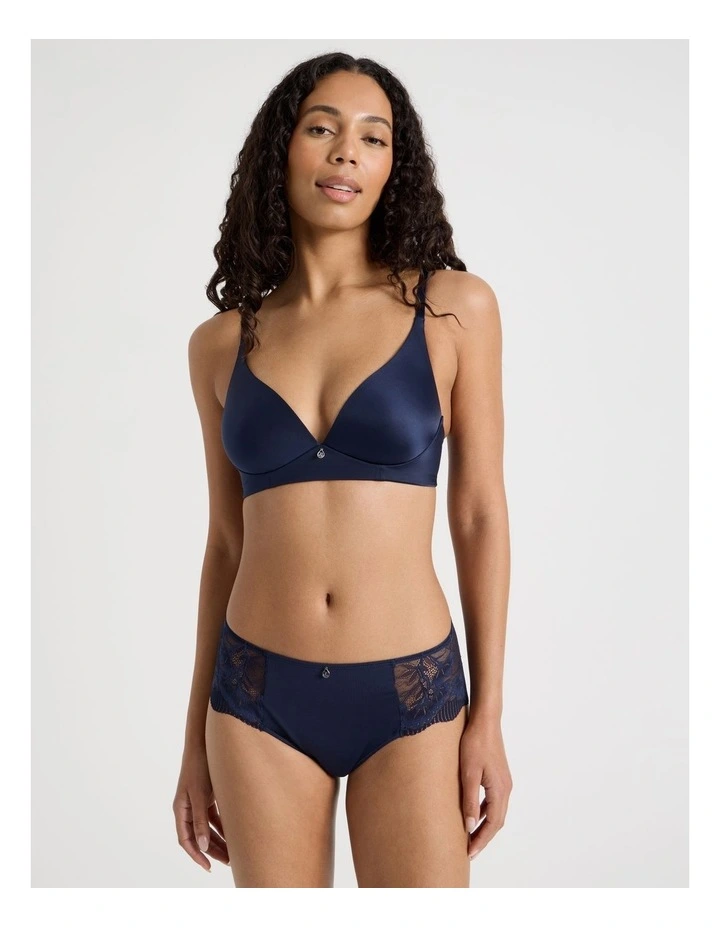 Pure Comfort Wirefree Contour in Navy image 1