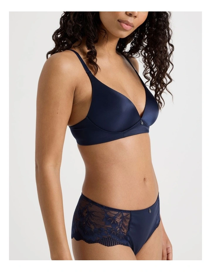 Pure Comfort Wirefree Contour in Navy image 3
