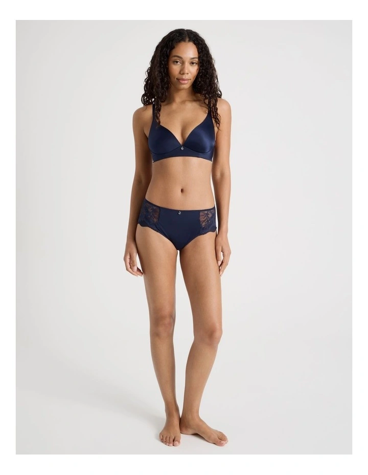 Pure Comfort Wirefree Contour in Navy image 7