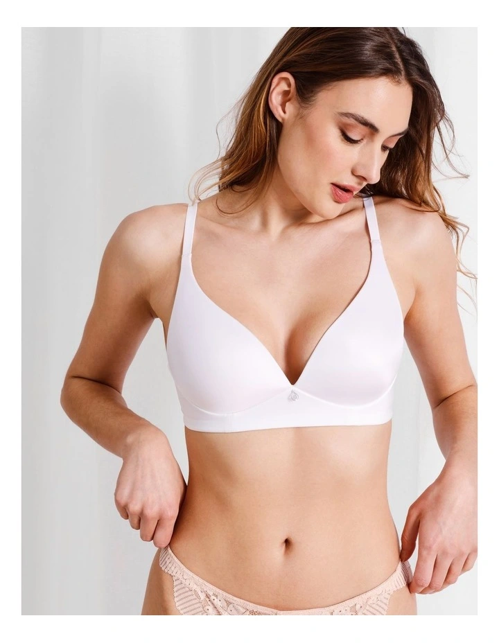 Pure Comfort Wirefree Contour Bra in White image 2