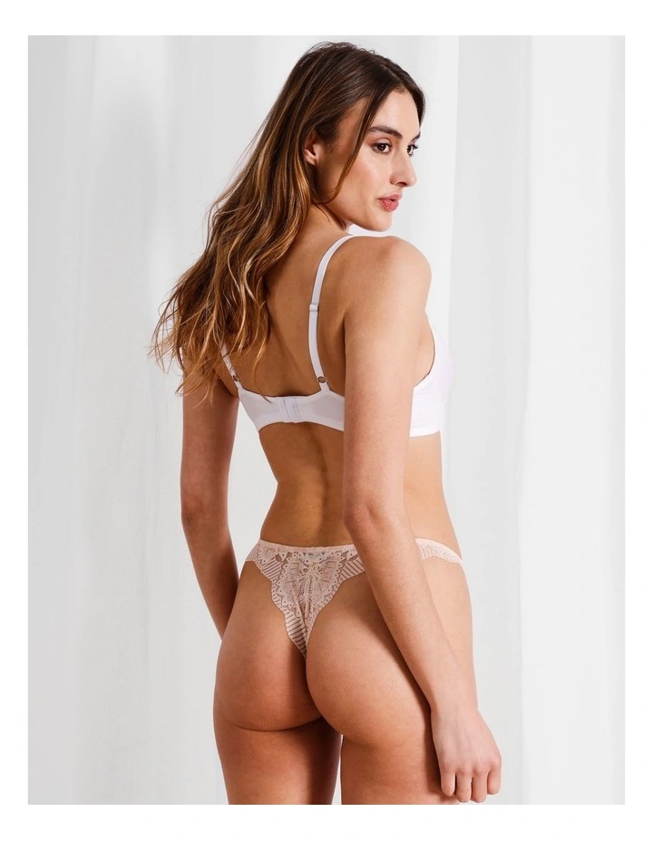 Pure Comfort Wirefree Contour Bra in White image 6