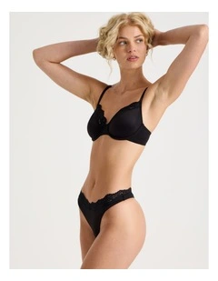 Cheeky Lace G-String in Black