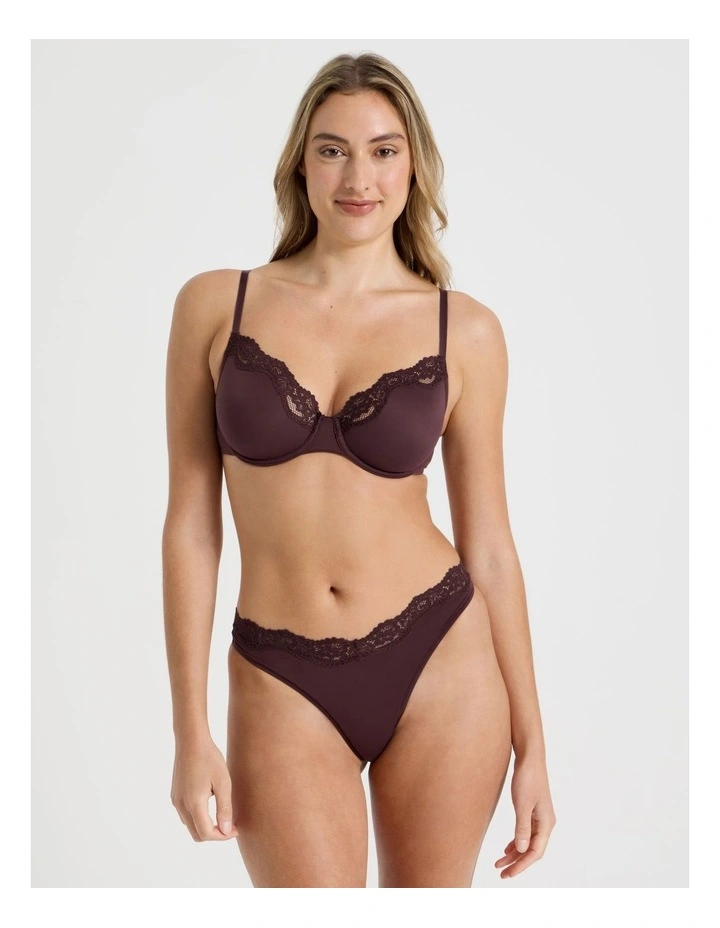 Cheeky Lace V G-String in Dark Mauve image 5