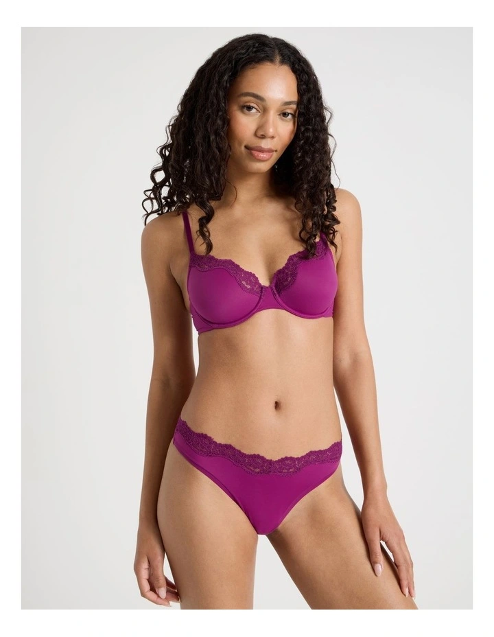 Cheeky Lace V G-String in Purple image 4