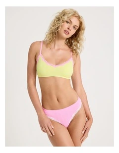 Lola Seamless Pointelle G-String in Pink