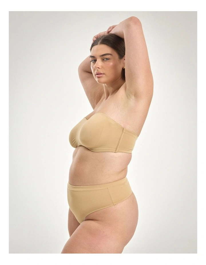 Strapless Underwire Bra image 4