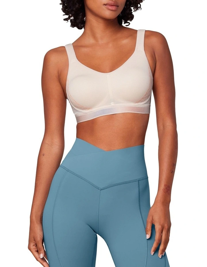 Triaction Cardio Cloud Bra in Fresh Powder image 4