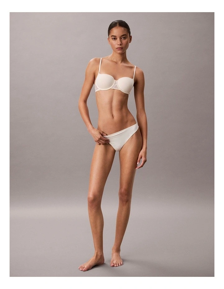 Signature Stretch Lace Push Up Balconette in Ivory image 3
