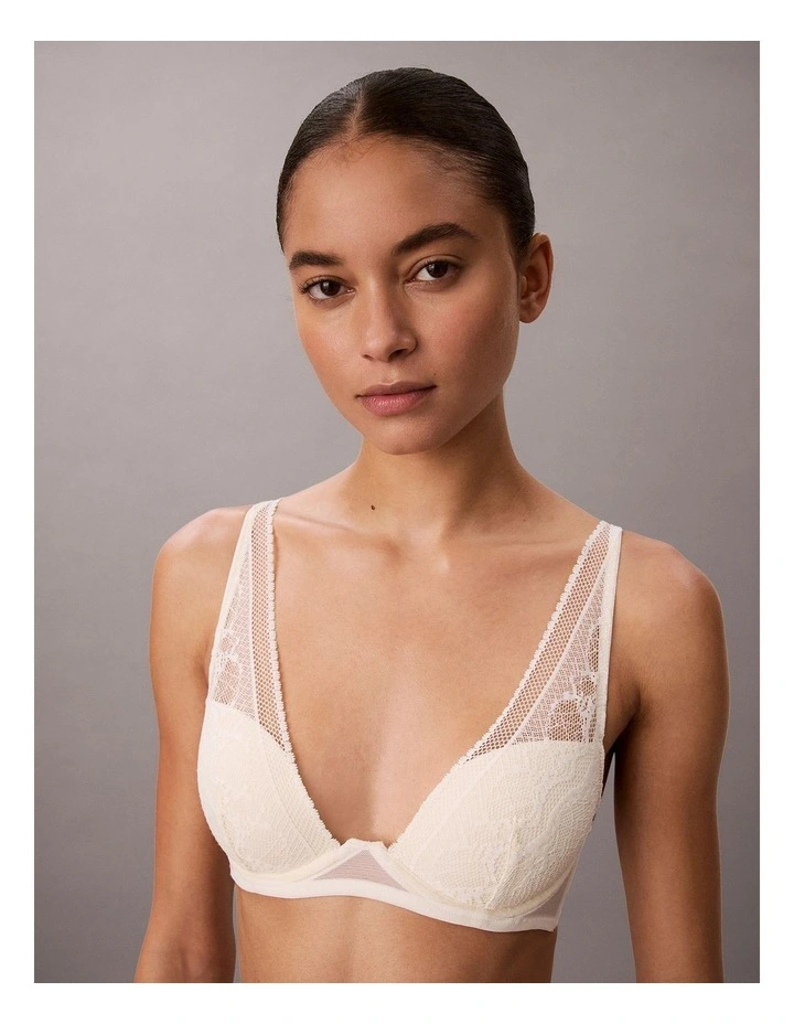 SIGNATURE STRETCH LACE LIGHTLY LINED PLUNGE IVORY image 1
