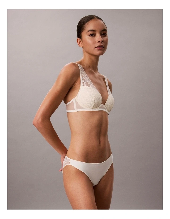SIGNATURE STRETCH LACE LIGHTLY LINED PLUNGE IVORY image 4