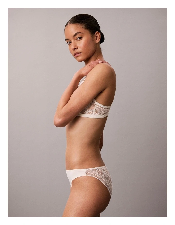 SIGNATURE STRETCH LACE BIKINI IVORY image 4