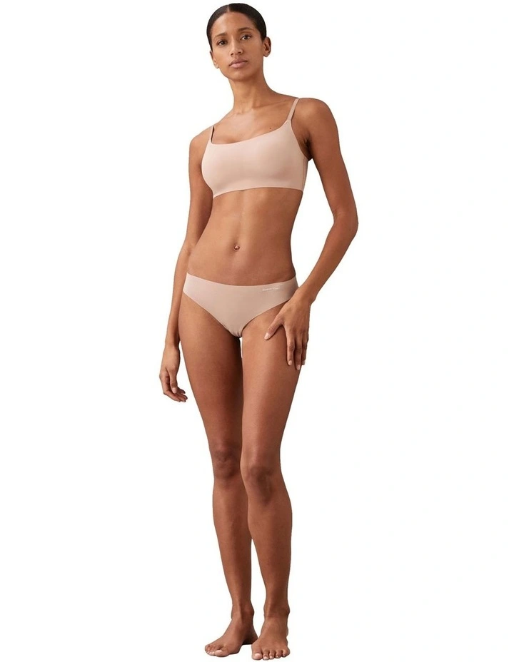 Invisibles Thong in Beige image 4