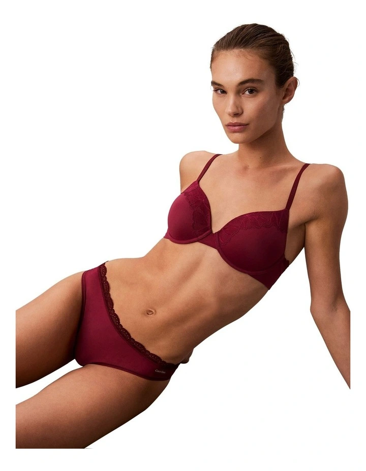 Microfiber Stretch With Lace Thong in Red image 4