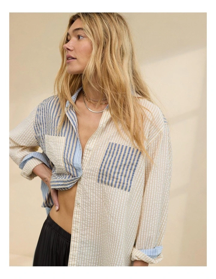 Off Duty Seersucker Shirt in Multi image 2
