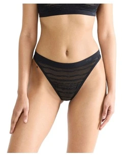 Free Evolve Lace String in Black
