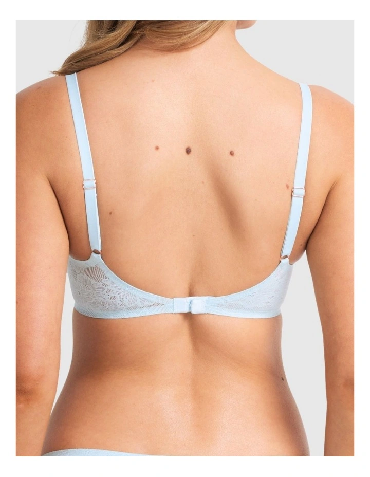 Weightless Underwire Lace Bra in Ice image 2