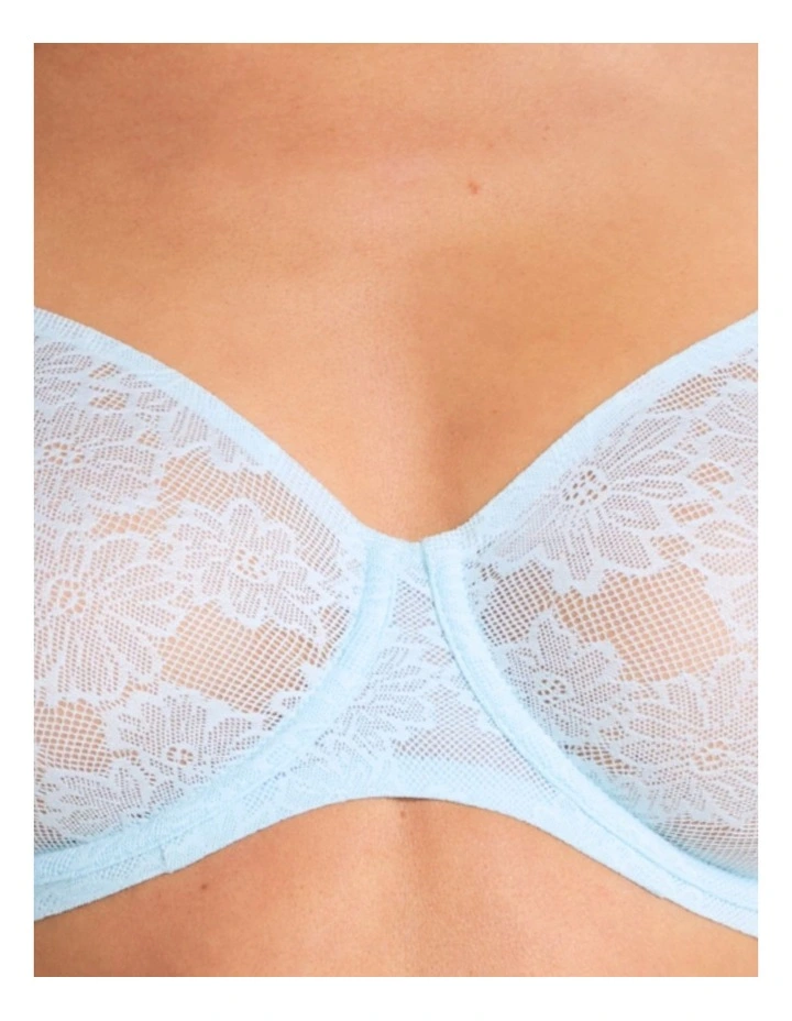 Weightless Underwire Lace Bra in Ice image 3
