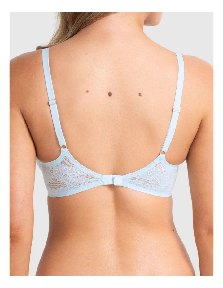 Weightless Padded Plunge Bra in Ice image 2