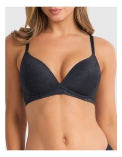 Weightless Wireless Plunge Bra in Black