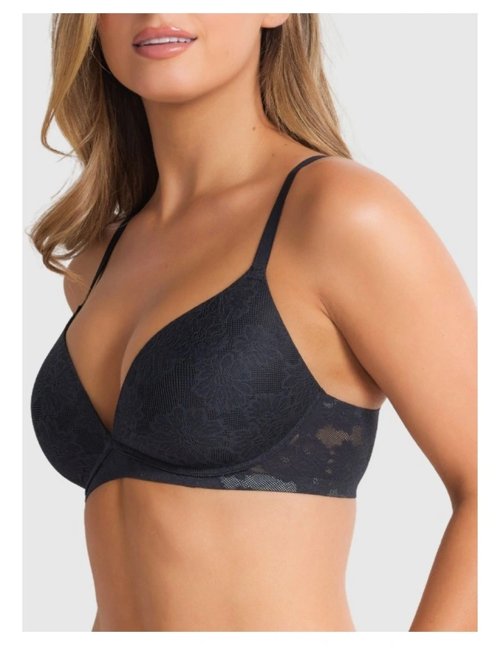 Weightless Wireless Plunge Bra in Black image 4