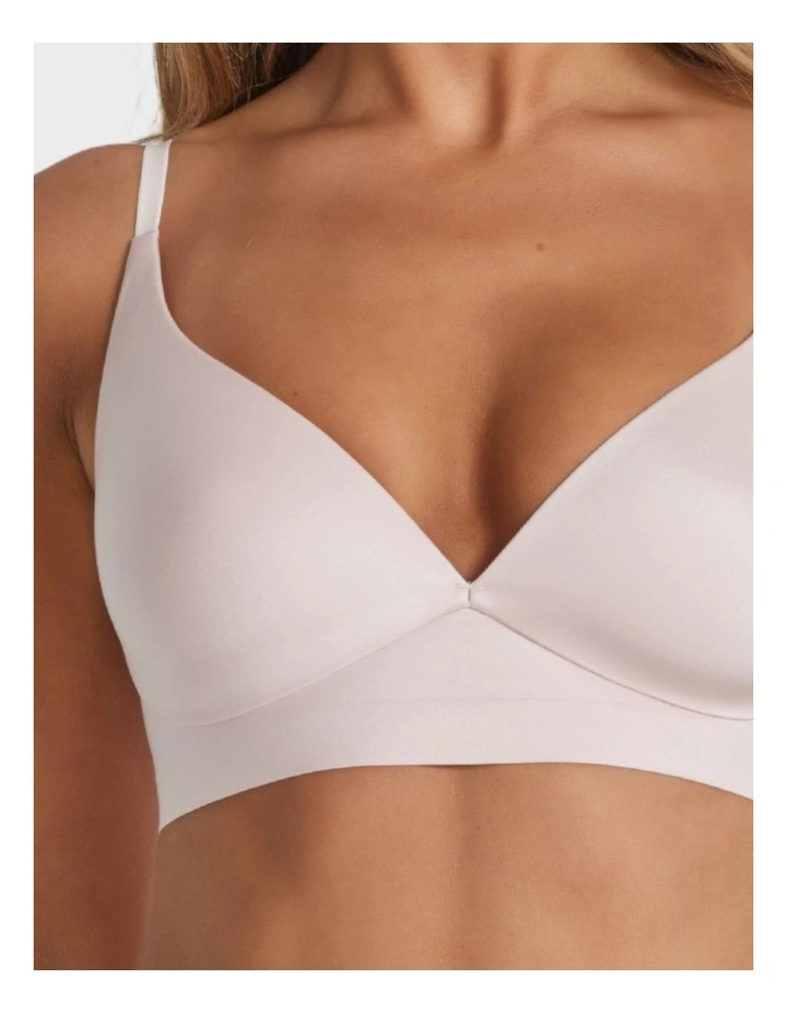 Ultrasoft Plunge Wirefree Bra in Powder image 4