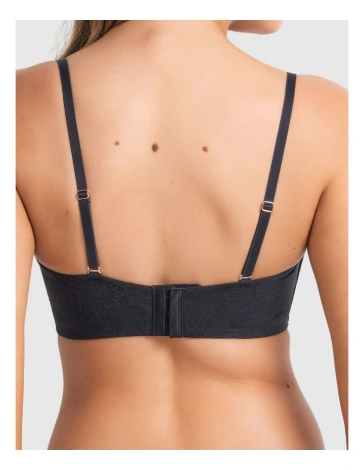 Weightless Strapless Bra in Black image 4
