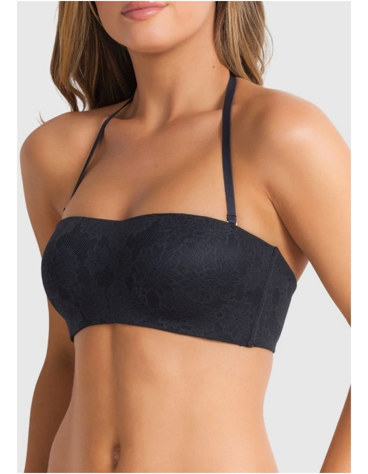 Weightless Strapless Bra in Black image 6