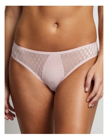 Graphic Brief in Rose