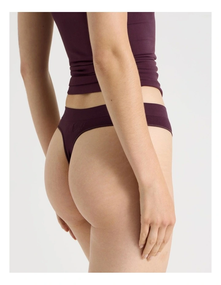 Seamless G-string in Mauve image 5
