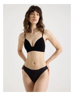 Flora Lace G-String in Black