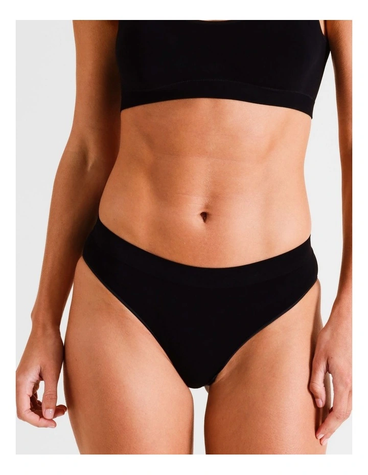 Seamless Bikini in Black image 2
