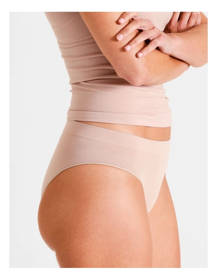 Seamless Bikini in Beige image 4