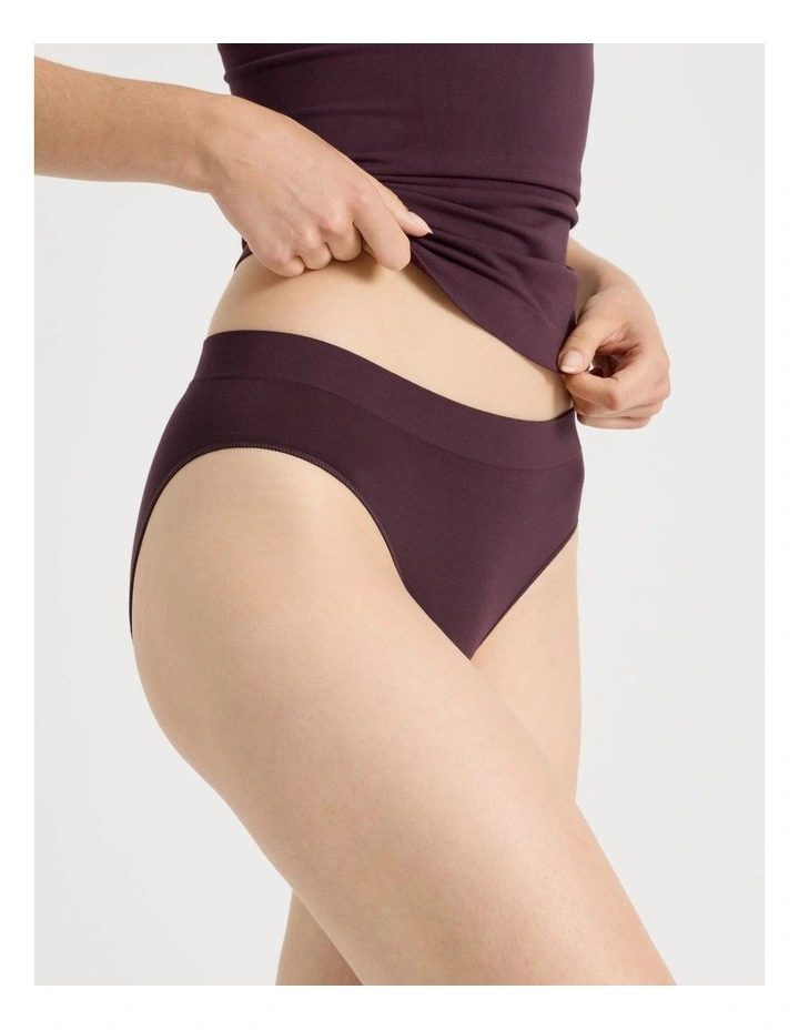 Seamless Bikini in Mauve image 2