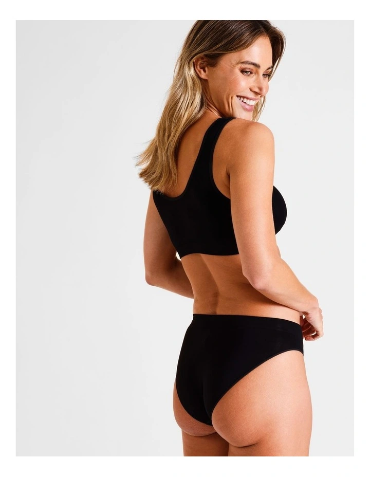 Seamless High Cut in Black image 5