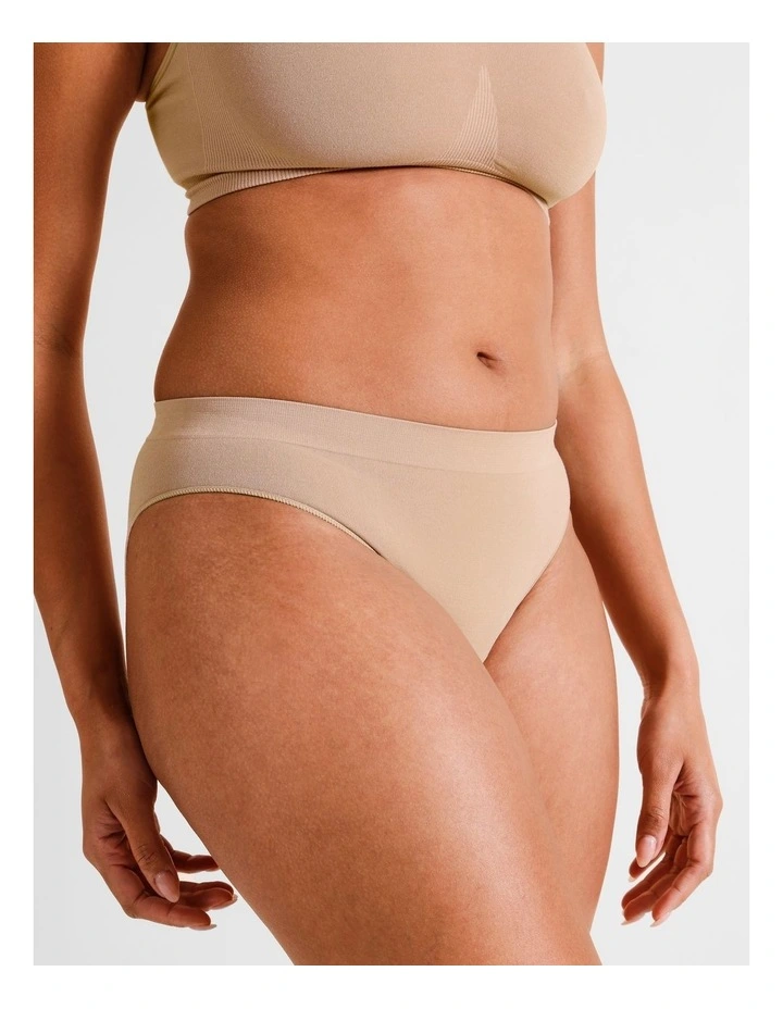 Seamless High Cut in Beige image 2