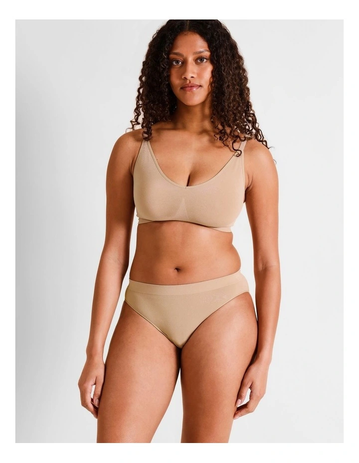 Seamless High Cut in Beige image 5