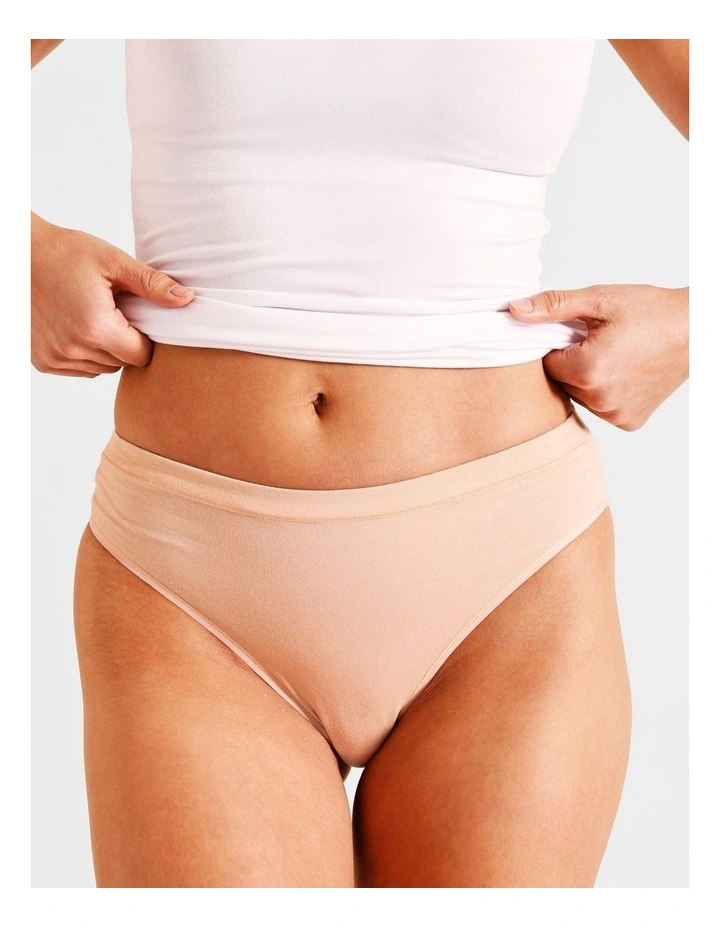 Essentials Hi Cut in Beige image 3