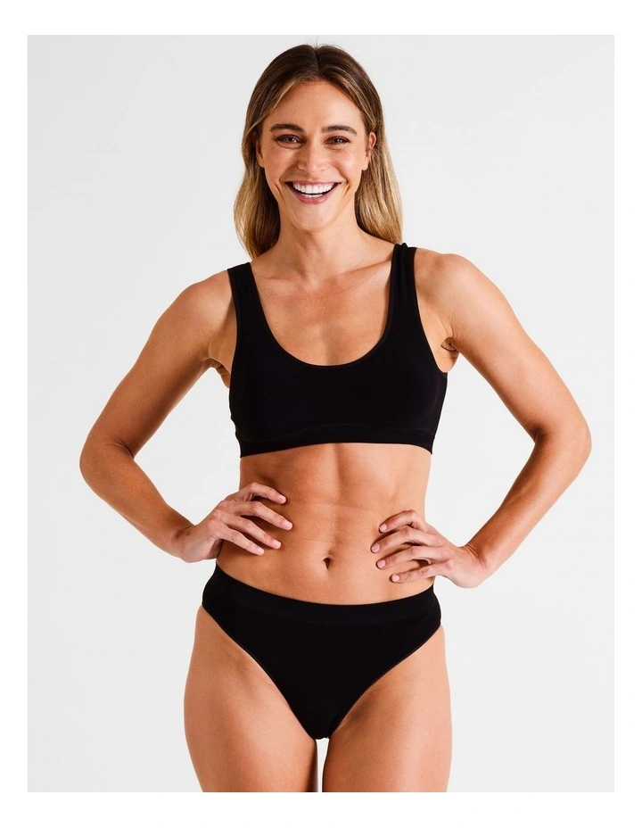 Seamless Scoop Crop Bralette in Black image 2