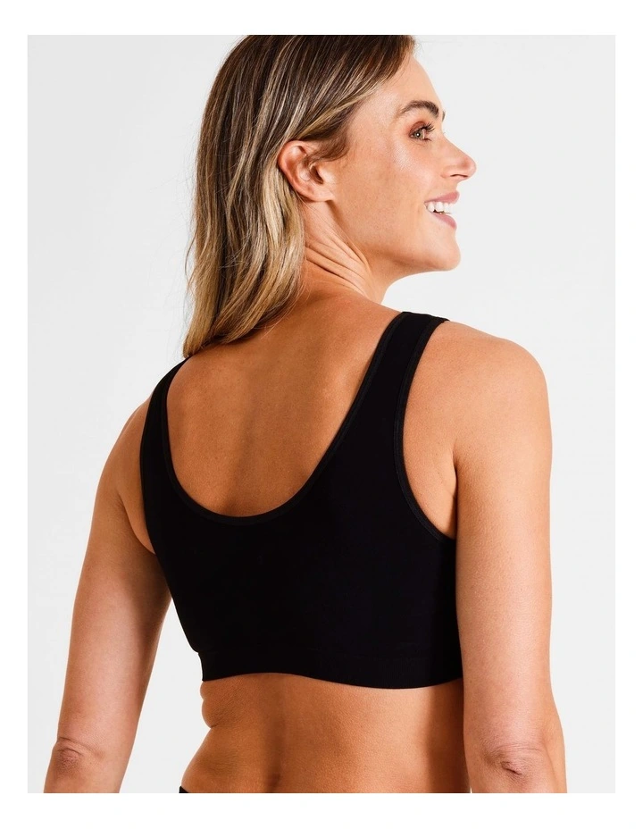 Seamless Scoop Crop Bralette in Black image 6