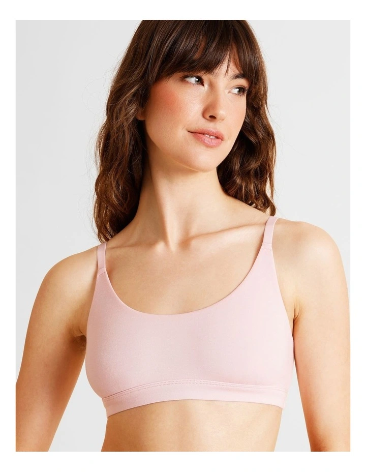 Soft Feel Scoop Bralette in Black image 4