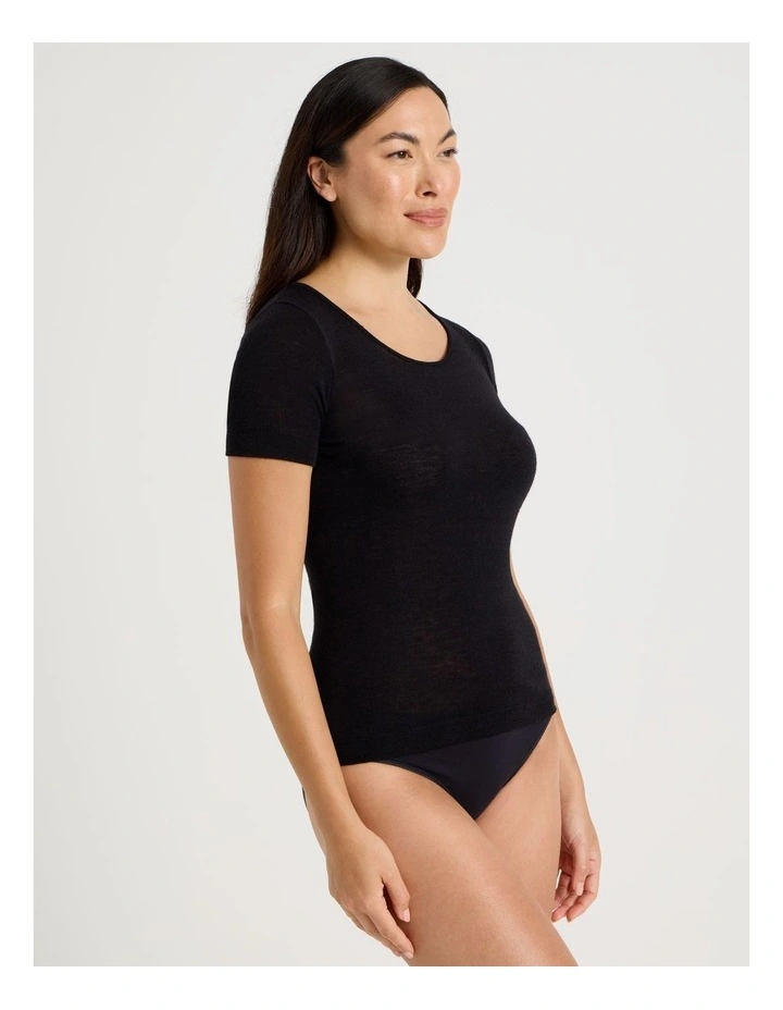 Soho Body Layer Wool Bamboo Thermal S/S Top  USOW26034B in Black image 4
