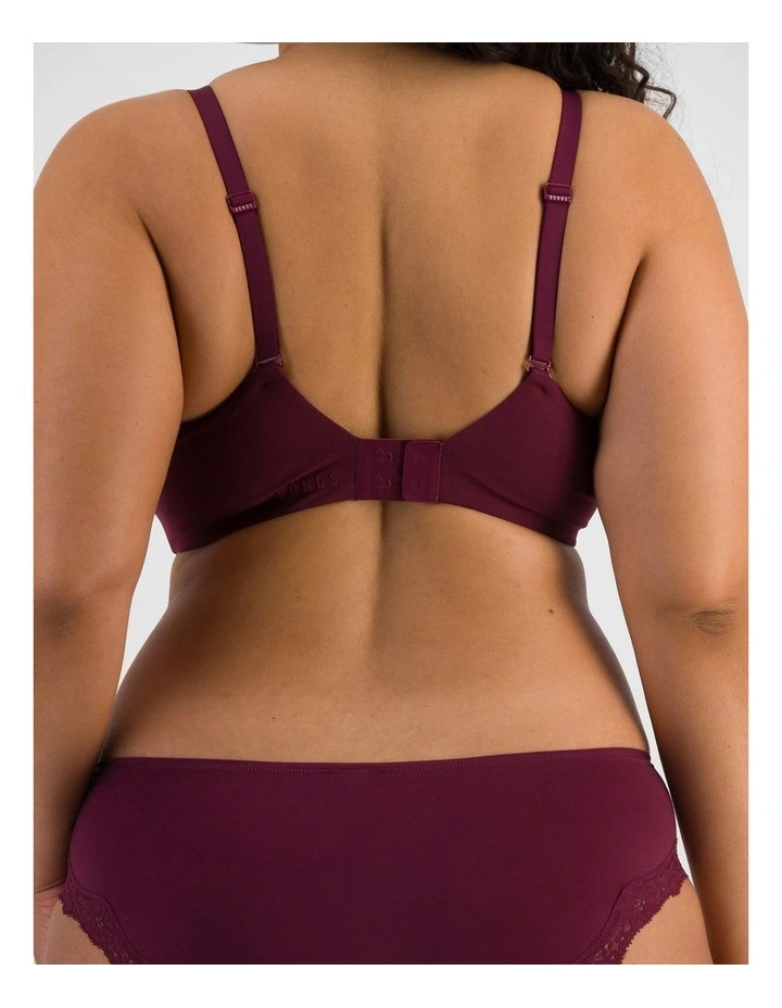 Bases Wirefree Scoop Bra in Queen Bee image 2